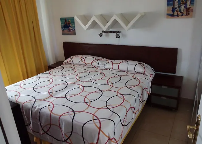 Aguacates * 普拉亚戴尔雷安格莱斯